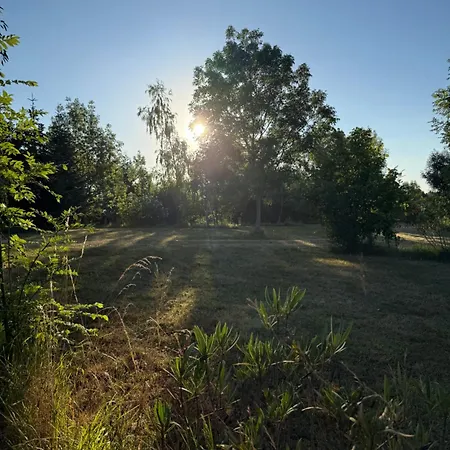 Camping La Caravane Belleverte Bellegarde (Gers)